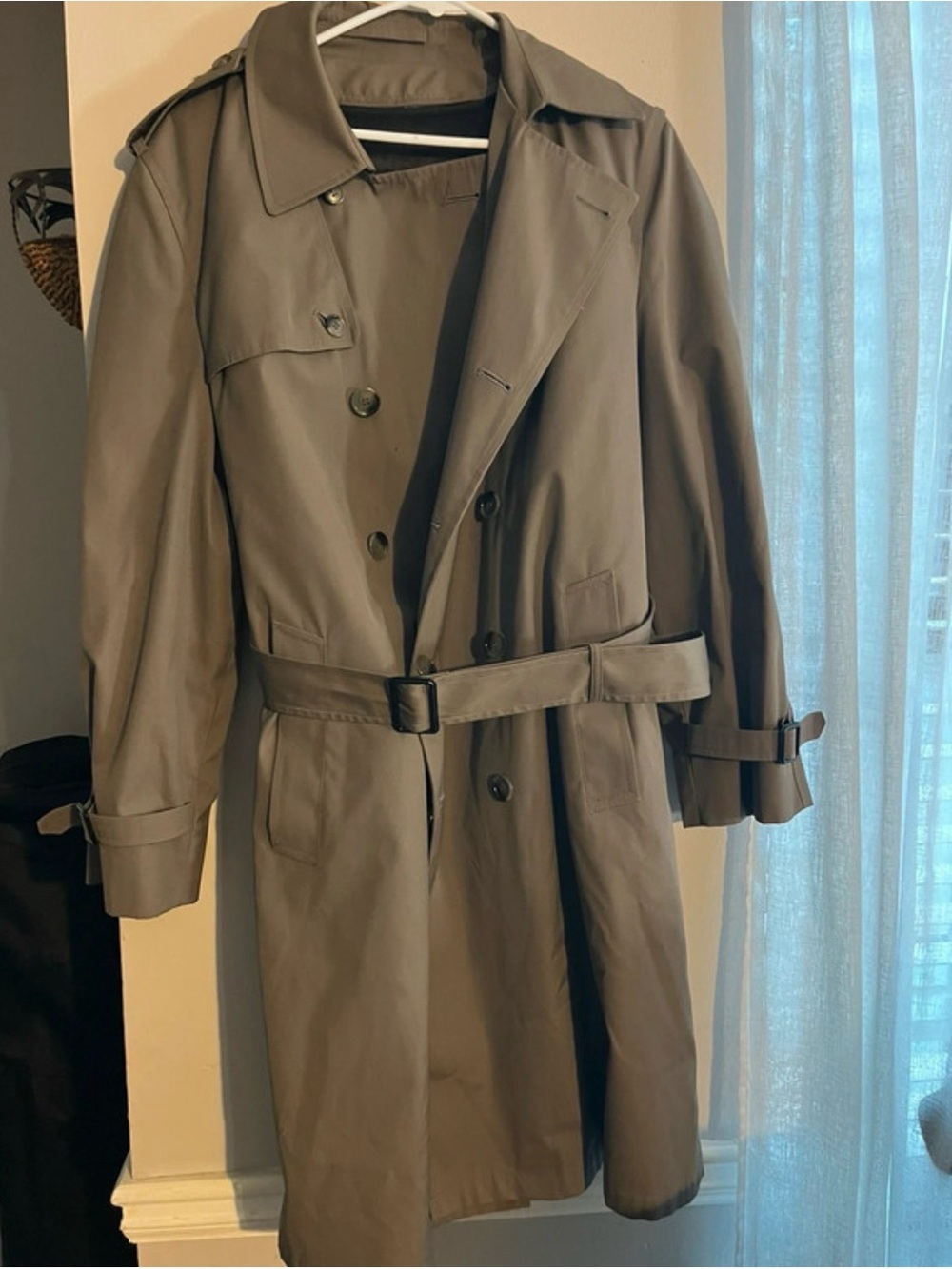Men's Classic Double-Breasted Trench Coat in Olive